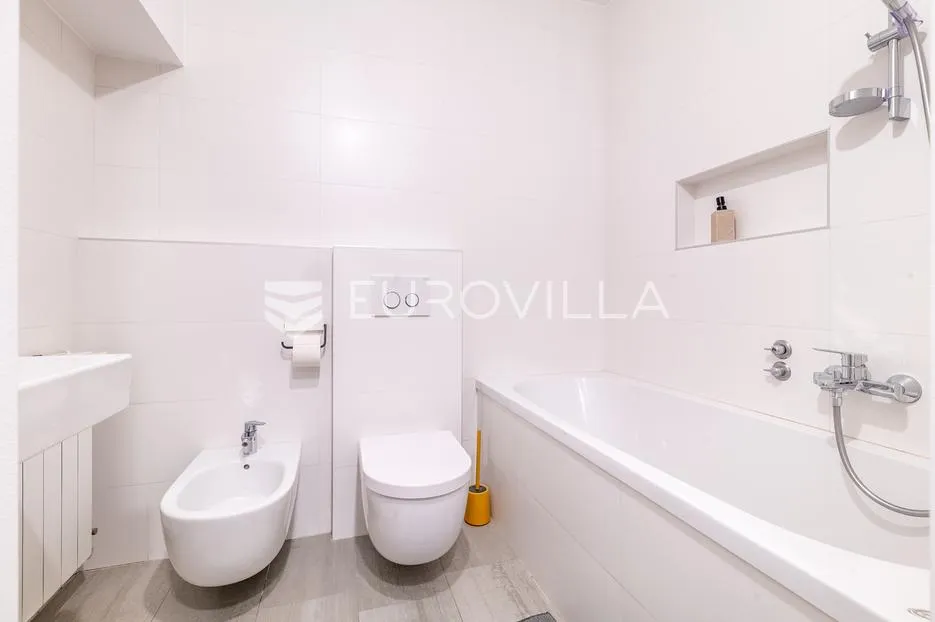 zagreb, maksimir, komforan šesterosoban stan/poslovni prostor 160 m² - slika 15