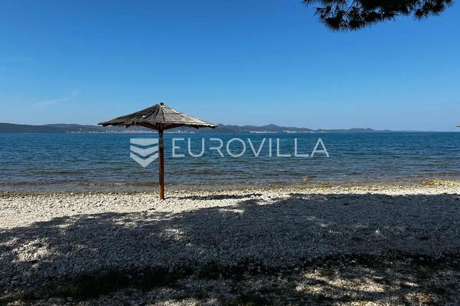 zadar, bibinje prestižno građevinsko zemljište, prvi red do mora, 413m2 - slika 5