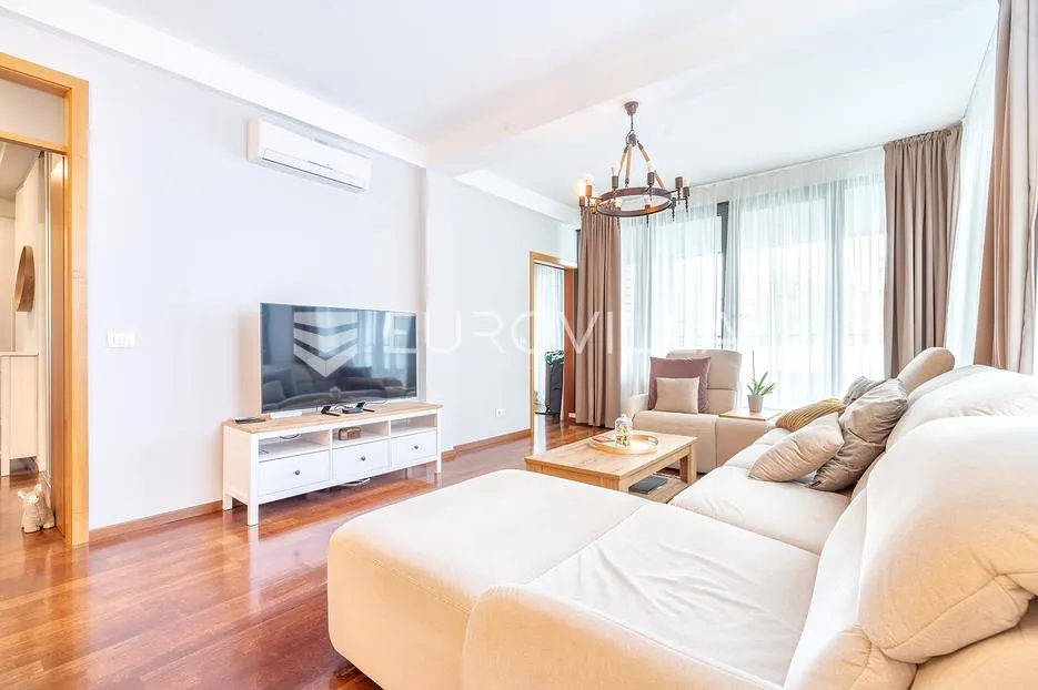 zagreb sveti duh peterosoban stan nkp 145,50 m2 loggia + 2 pm najam - slika 3