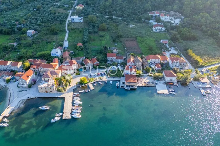 pelješac, broce, tradicionalna kamena kuća uz more - slika 9