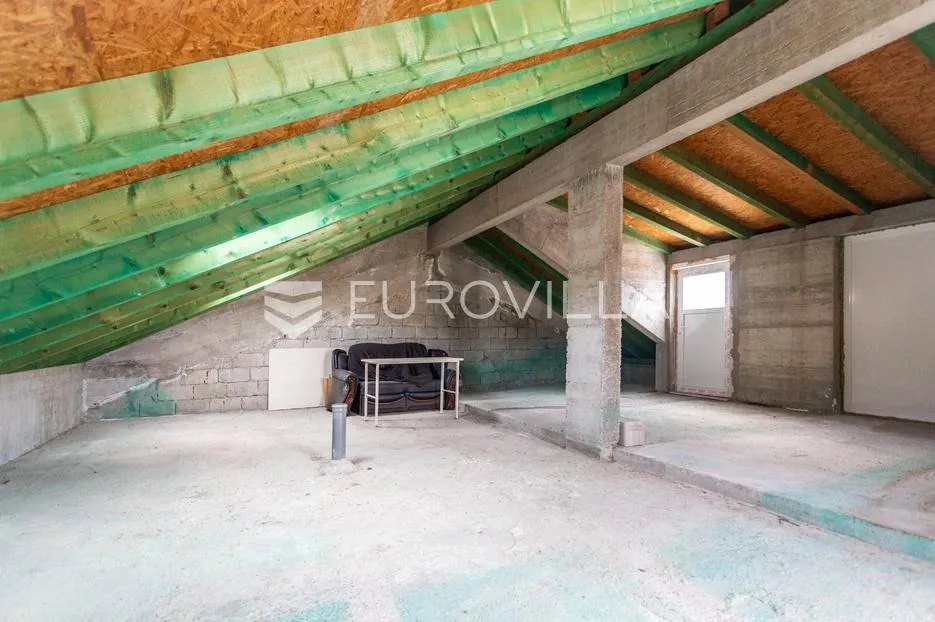podstrana, kuća s četiri stambene jedinice u blizini mora, 340m2 - slika 19