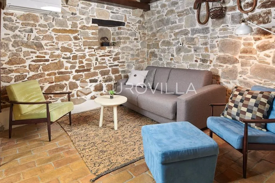 istra, gračišće, kamena rustikalna vila s unutarnjim i vanjskim bazenom, saunom i parkingom - slika 14