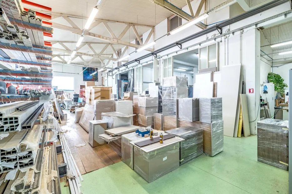 velika gorica, uredsko skladišno proizvodna hala 1600 m² na parceli 3580 m² - slika 2