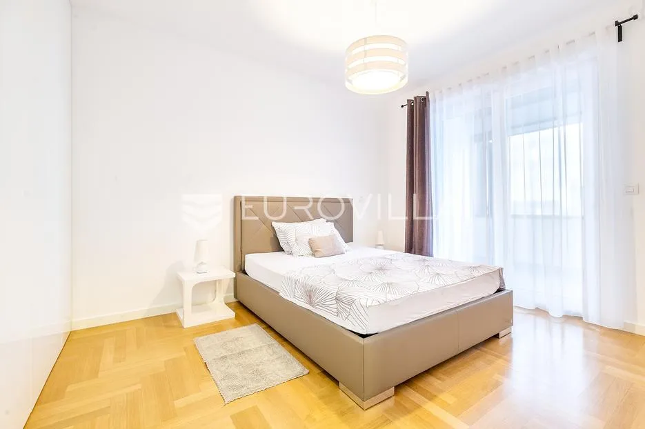 zagreb, vmd strojarska, prekrasan peterosoban stan s garažom nkp 140m2 - slika 6