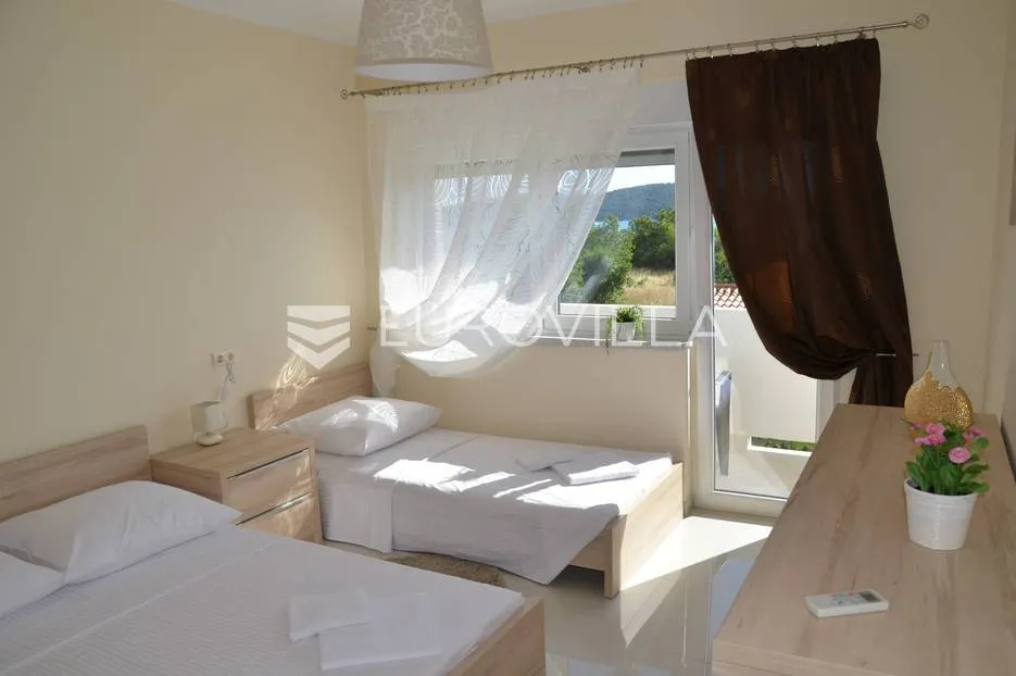 medulin, samostojeća kuća s tri apartmana nkp 240 m2 i pogledom more - slika 29