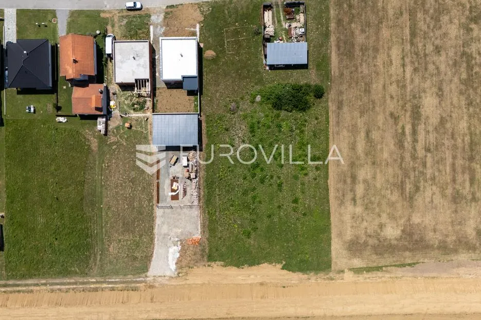Slavonski Brod, Kolonija građevinsko zemljište 685 m² - Brodski Varoš