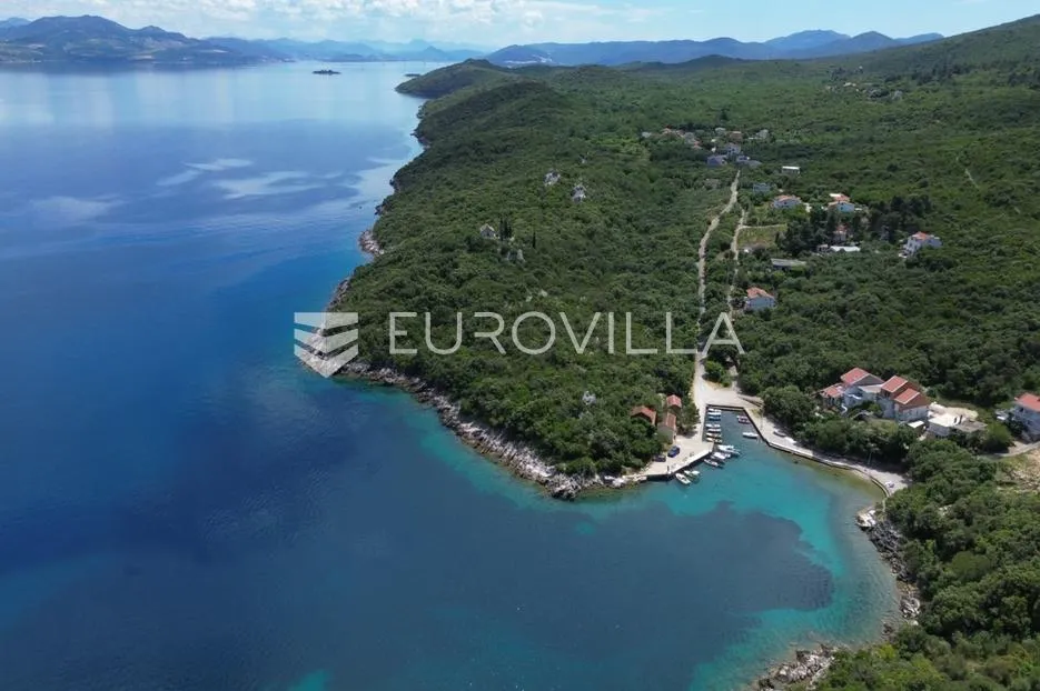 pelješac, osobjava, atraktivno zemljište, prvi red uz more - slika 5