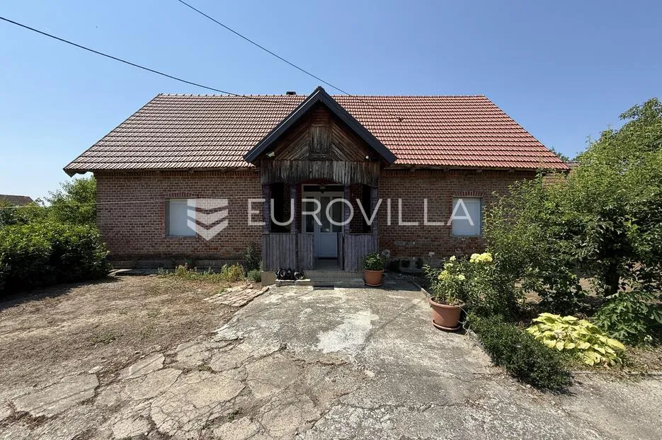Brckovljani, Lupoglav, kuća 100 m² na zemljištu od 4.127 m² - Lupoglav, Brckovljani