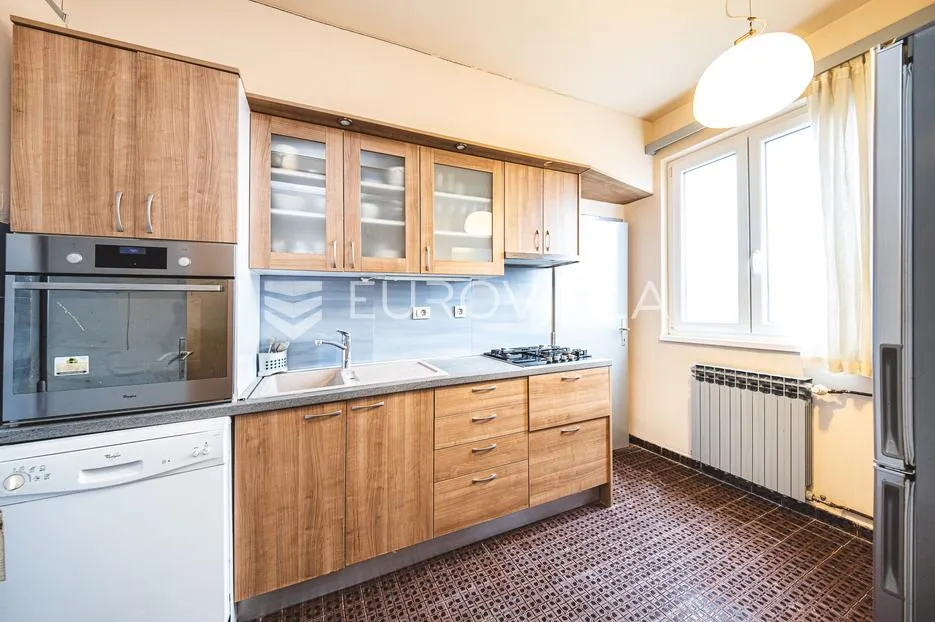 zagreb, šalata, trosoban stan u statički obnovljenoj zgradi, neto površine 85 m² - slika 6