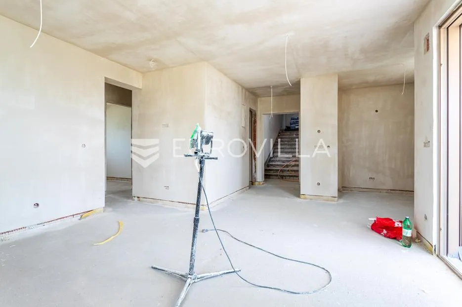 vodice, moderna novogradnja, stan s pogledom na more, 300 m od mora, 1k1 - slika 4