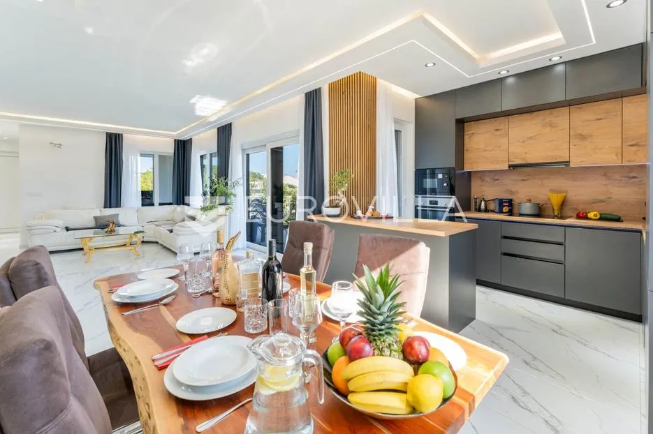 istra, medulin, moderna elegantna vila 200 m² blizu mora i plaža - slika 49
