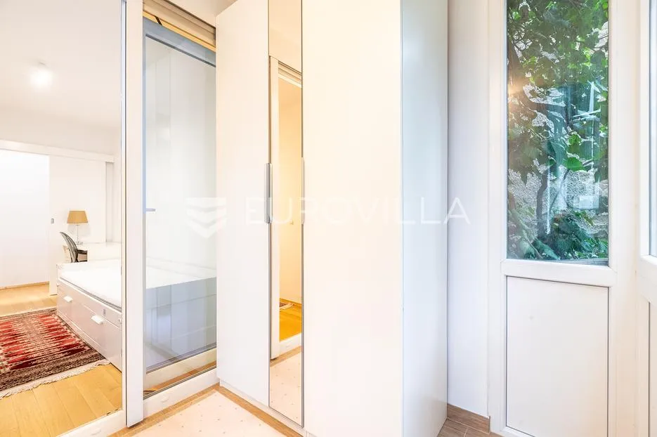 zagreb, britanski trg, prekrasan trosoban stan 80 m² - slika 9