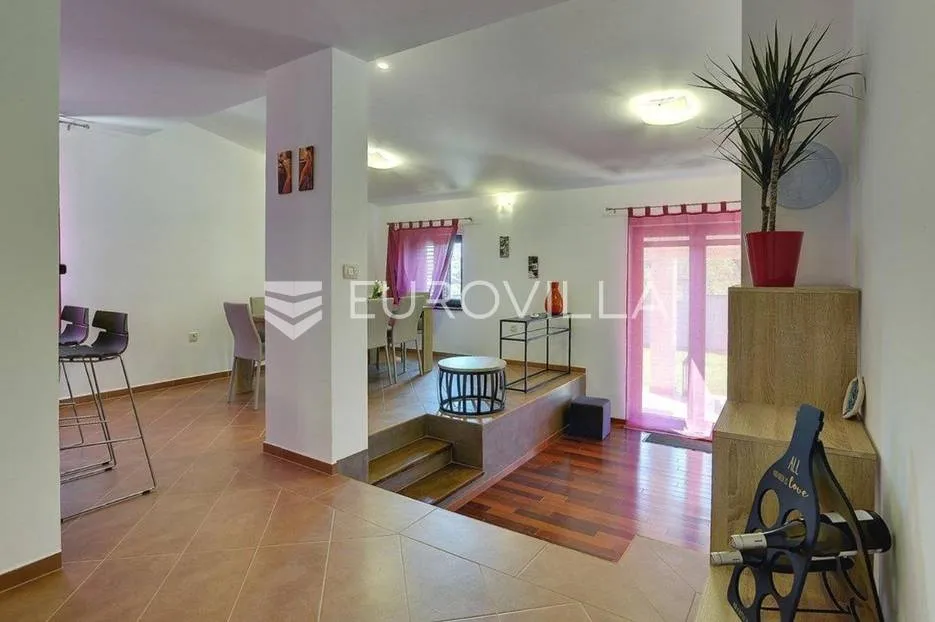 pula, valdebek, samostojeća kuća s bazenom i lijepom okućnicom, 386 m² - slika 25