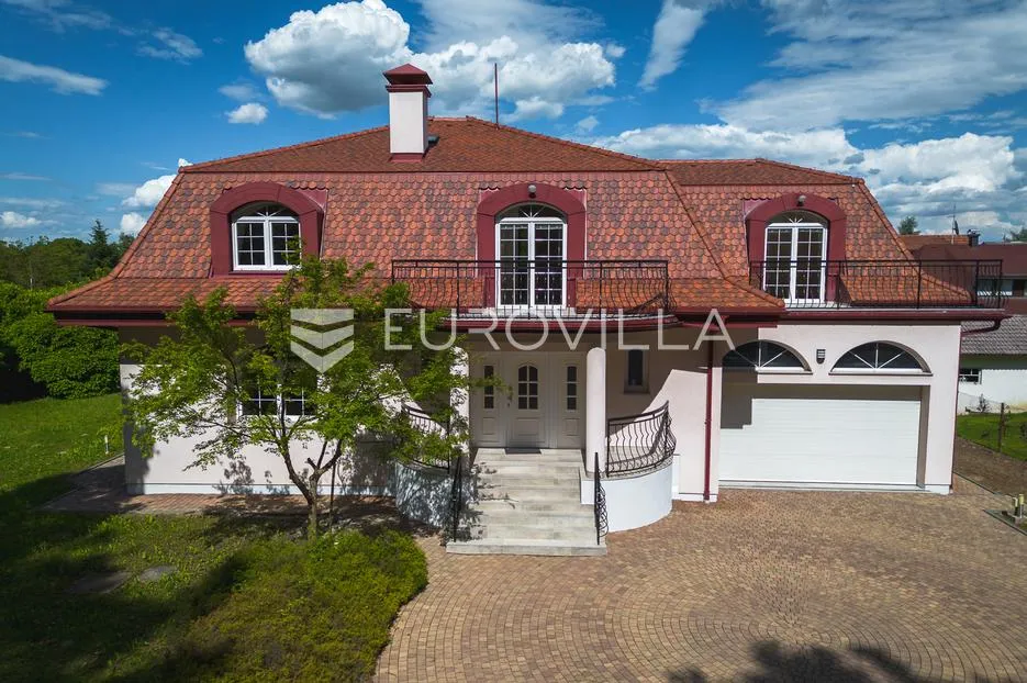 samobor, perivoj, obiteljska vila netto površine 323 m² na zemljištu 2.087 m² - slika 2