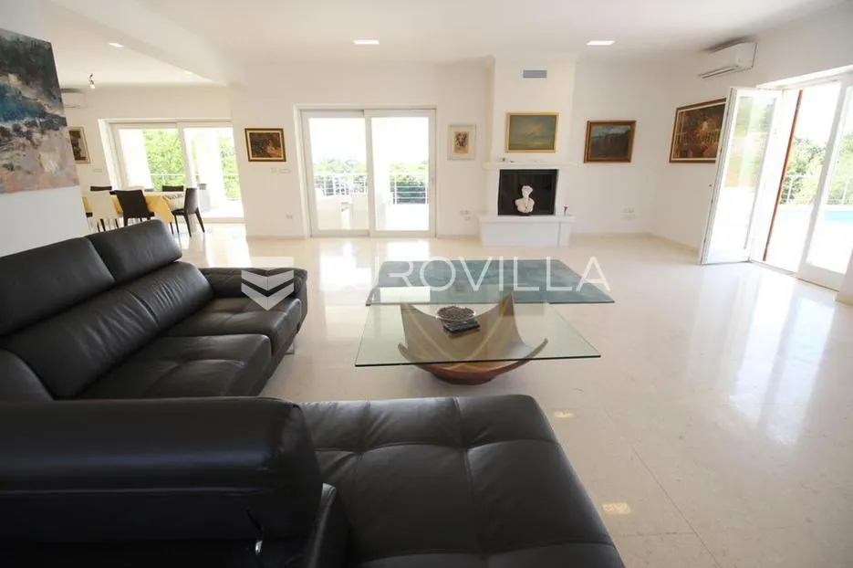 istra, kanfanar, prekrasna kuća 450 m² na velikom imanju od 1900 m² - slika 40