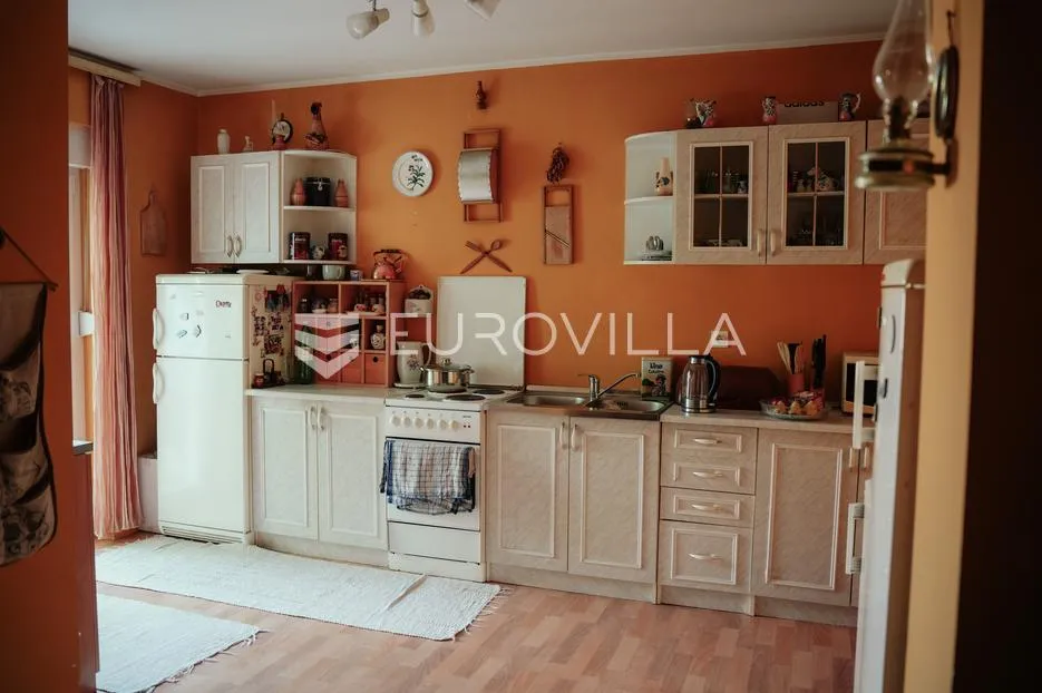 nuštar, prostrana obiteljska kuća 280 m², na zemljištu od 5684 m² - slika 14