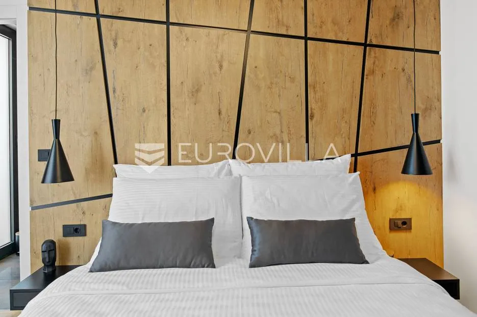 istra, medulin, prekrasna moderna dvojna vila 220 m² - slika 31