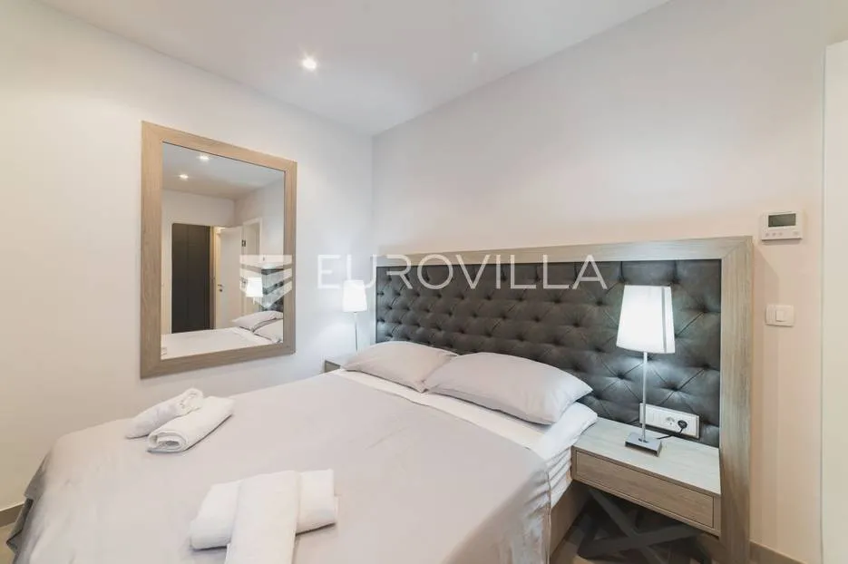 trogir, luksuzna vila s bazenom, nkp 368 m2 - slika 41