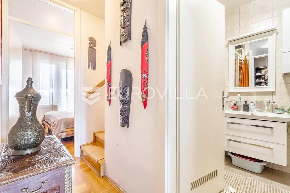zagreb, svetice, simpatičan dvoetažan peterosoban stan 2 garažna parkirna mjesta, 130.56 m² - slika 5