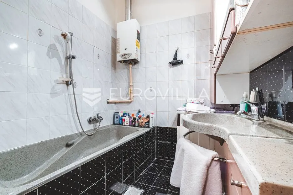 zagreb, srebrnjak, dva lijepo uređena stana, 164 m² - slika 14