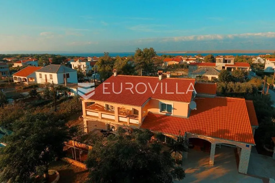 zadar, vir, samostojeća kuća, prekrasan vrt, mogućnost restorana u prizemlju, veliki potencijal - slika 21