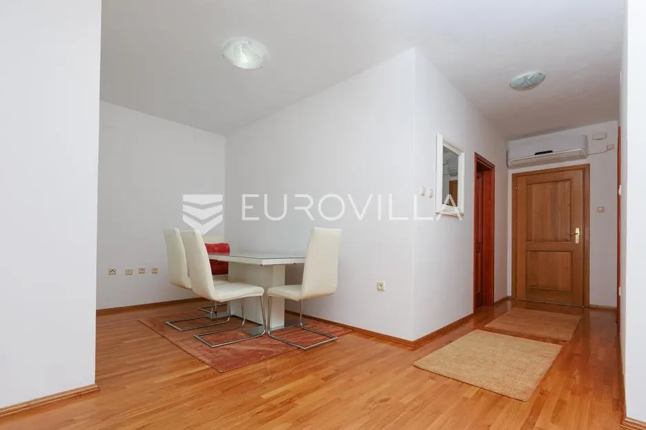 novi vinodolski, centar, kuća s 3 stambene jedinice, najam - slika 19