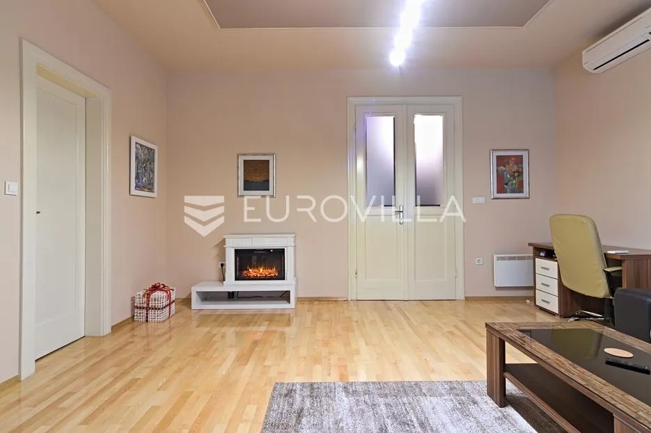 osijek, centar, najam uređenog četverosobnog stana površine 94 m² - slika 2
