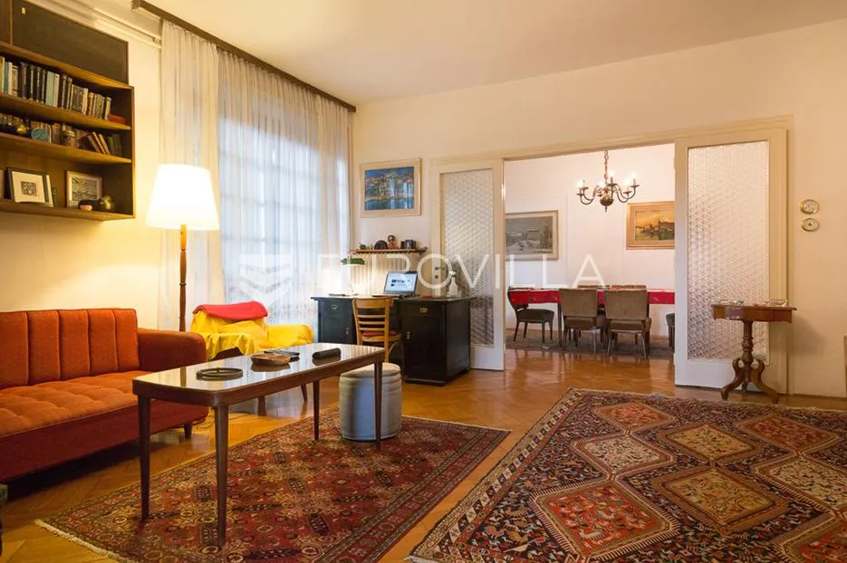 zagreb, tuškanac, prekrasan šesterosoban stan na 1. katu s terasom 70 m2 - slika 6