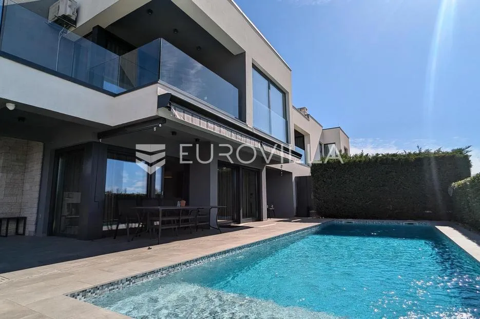 Istra, Poreč - Moderna luksuzna vila udaljena 500 m od mora
