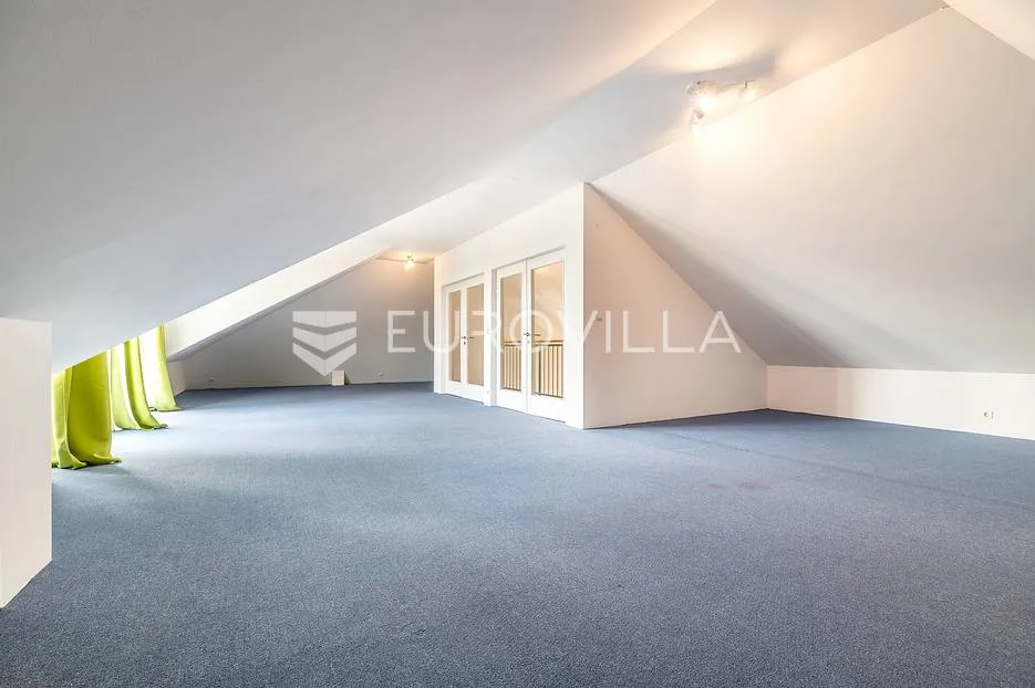 zagreb, maksimir, samostojeća vila s duplom garažom i 4 sobe 1500 m² dvoriše - slika 12