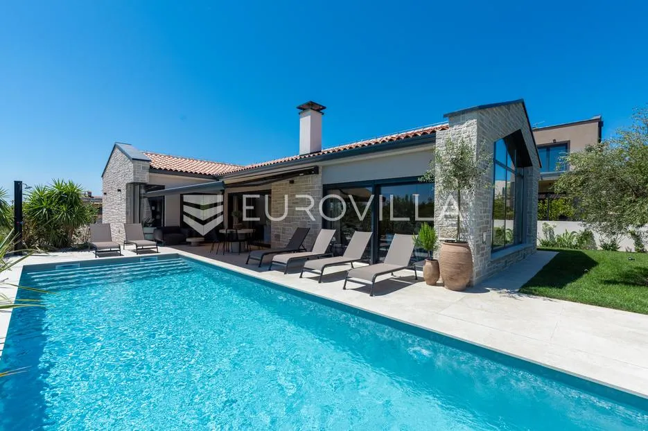 istra, poreč, prekrasna dizajnerska vila potpuno opremljena - slika 27