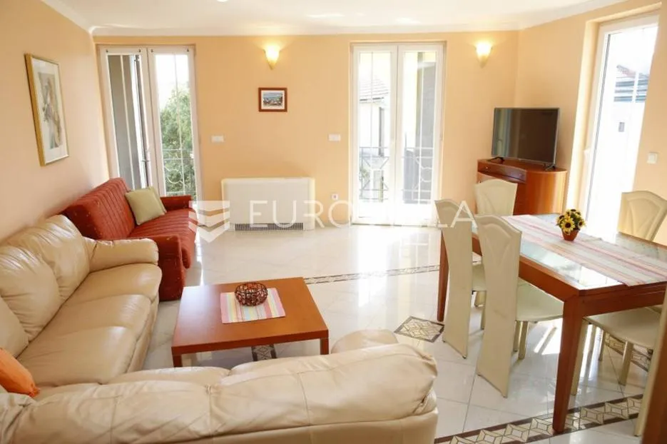 vodice, atraktivna vila 850 m² - slika 4