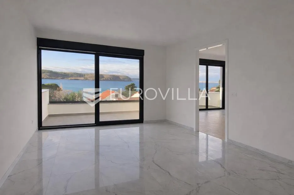 Zadar, Rtina, trosoban stan u novogradnji, 100 m od mora, pogled, bazen