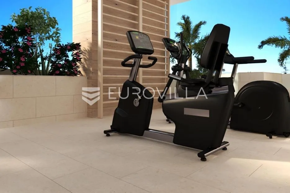 split, prekrasan penthouse s pogledom na more i grad - slika 60