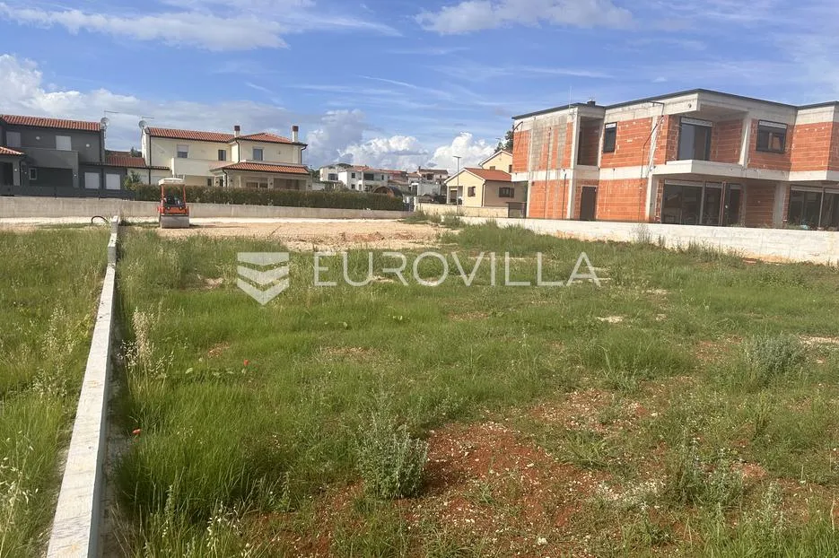istra, kaštelir, građevinsko zemljište 809m2 s projektom i pravomoćnom građevinskom dozvolom - slika 10