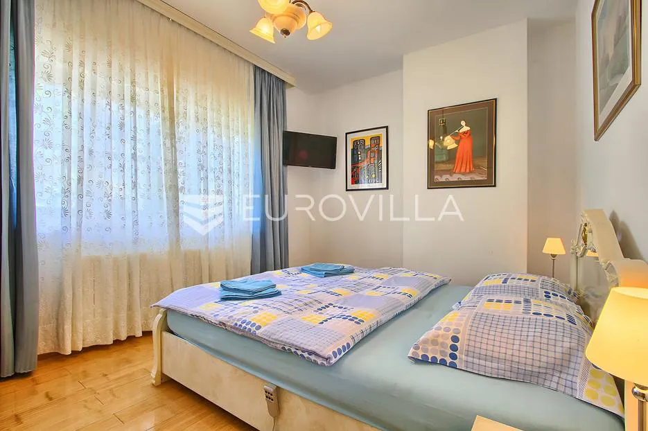 poreč, ekskluzivna vila s 430 m2, atraktivna lokacija - slika 37