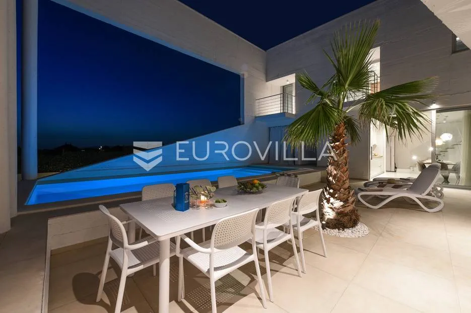 zadar, debeljak, luksuzno opremljena villa s bazenom i pogledom na more - slika 21