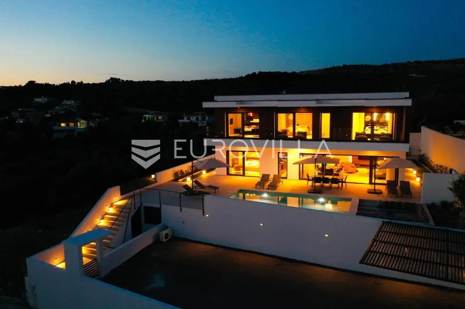 Lun, Jakišnica Pag Luksuzna vila s grijanim bazenom, 4 en, suite sobe i wellnessom, 90 m do mora - Lun, Novalja