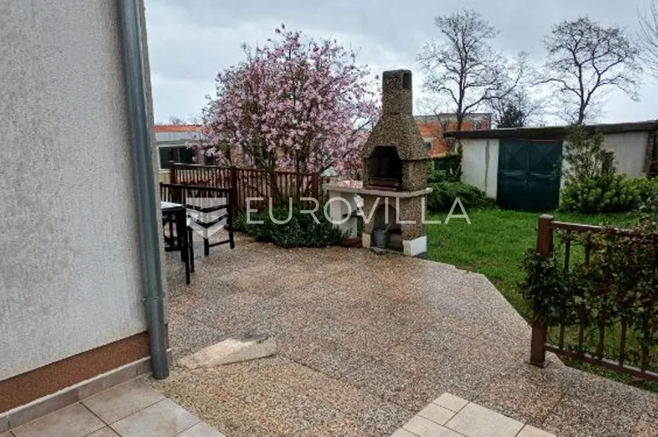 istra, peruški, renovirana kamena kuća 60m2 s bazenom na mirnoj lokaciji - slika 12