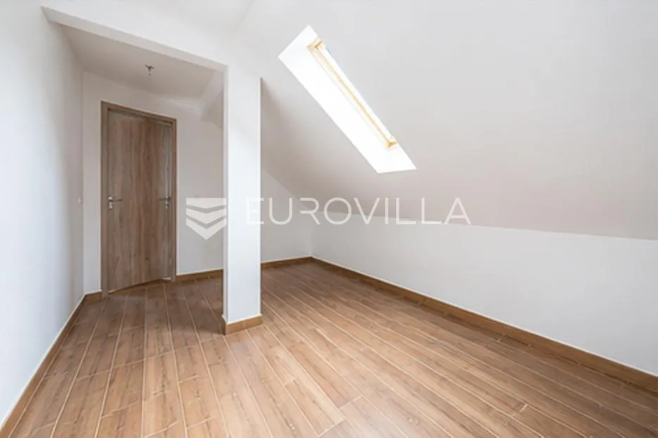 samobor, grdanjci, prostrana kuća 180 m² na zemljištu površine 2127 m² - slika 15