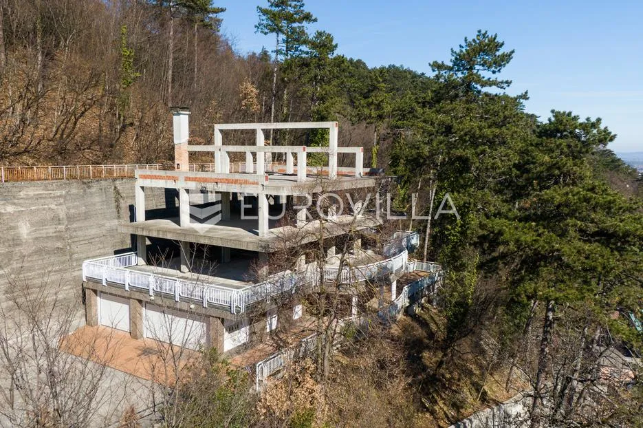 samobor, ekskluzivna nedovršena vila na tri etaže 742 m² na parceli 4000 m² - slika 2