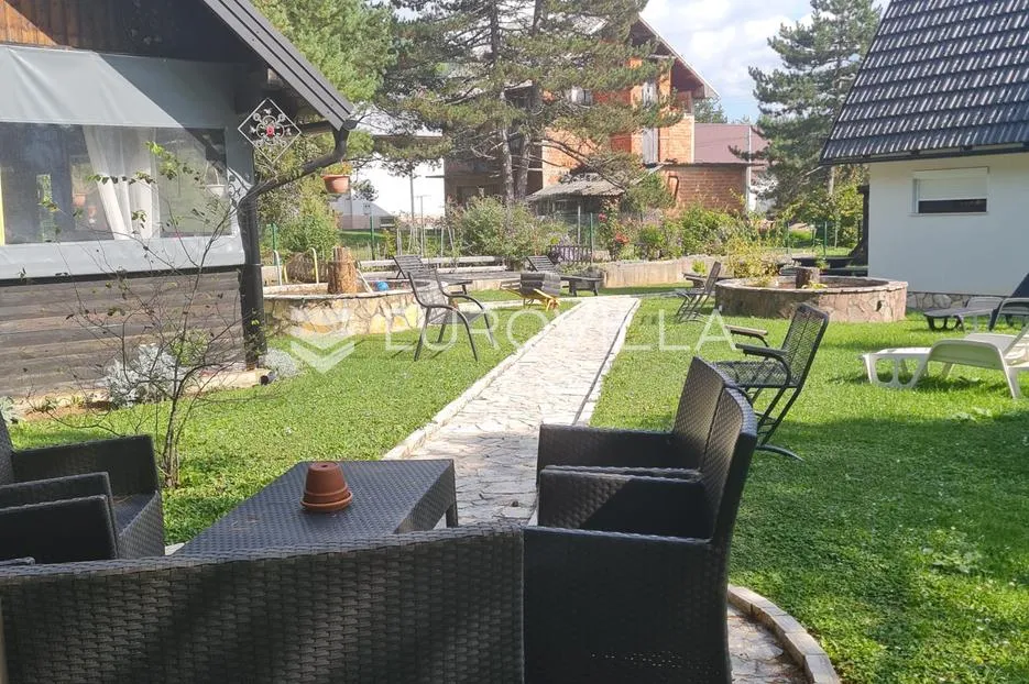 plitvička jezera, korenica, dvije kuće 470 m² - slika 7