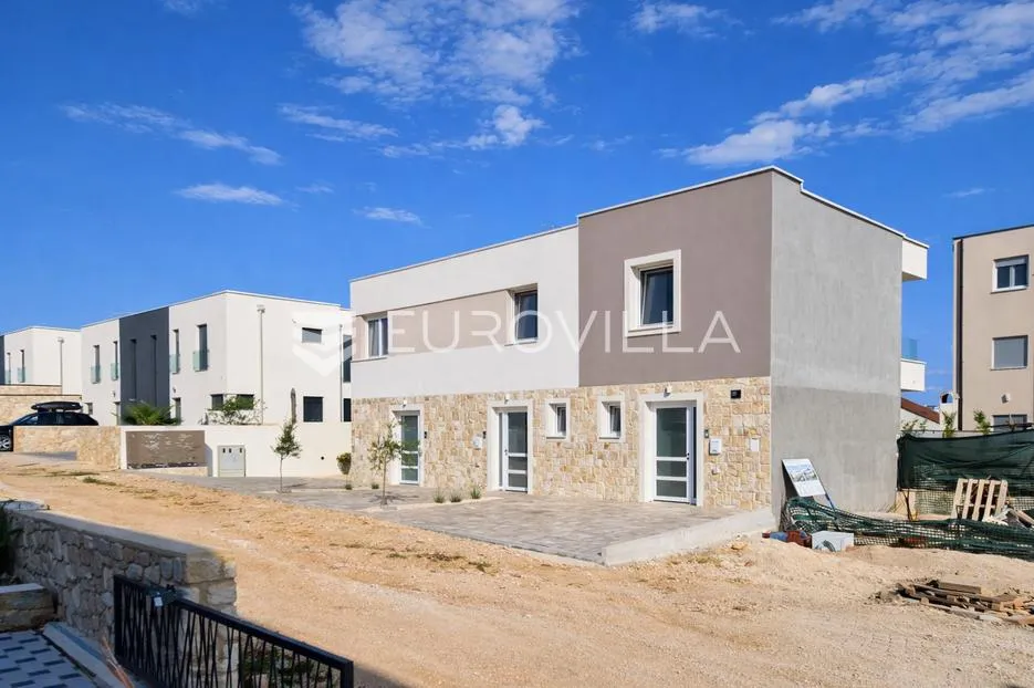 pag, mandre, dvoetažni dvosoban stan 200m od mora, 65,72 m² - slika 6