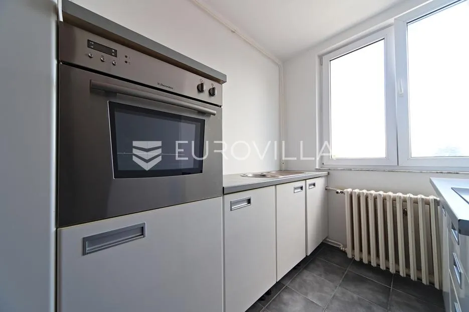 osijek, gornji grad, funkcionalan trosoban stan - slika 10