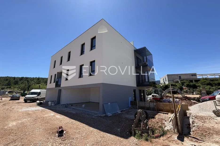 Hvar, Vrboska, trosoban stan u novogradnji neto korisne površine 113.75 m² - Vrboska, Jelsa