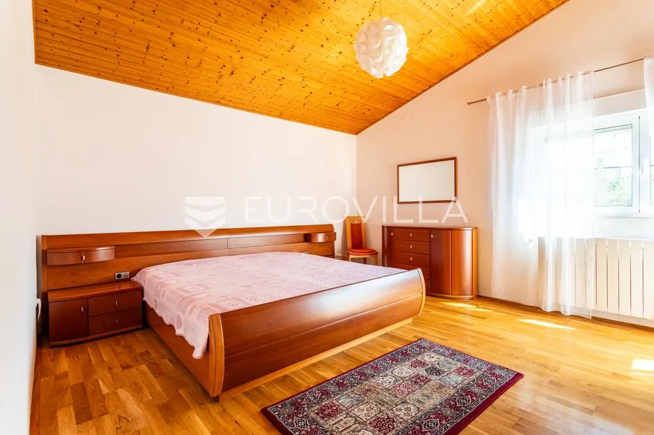 split, kamen, samostojeća kuća ukupne bruto površine 492 m² - slika 11