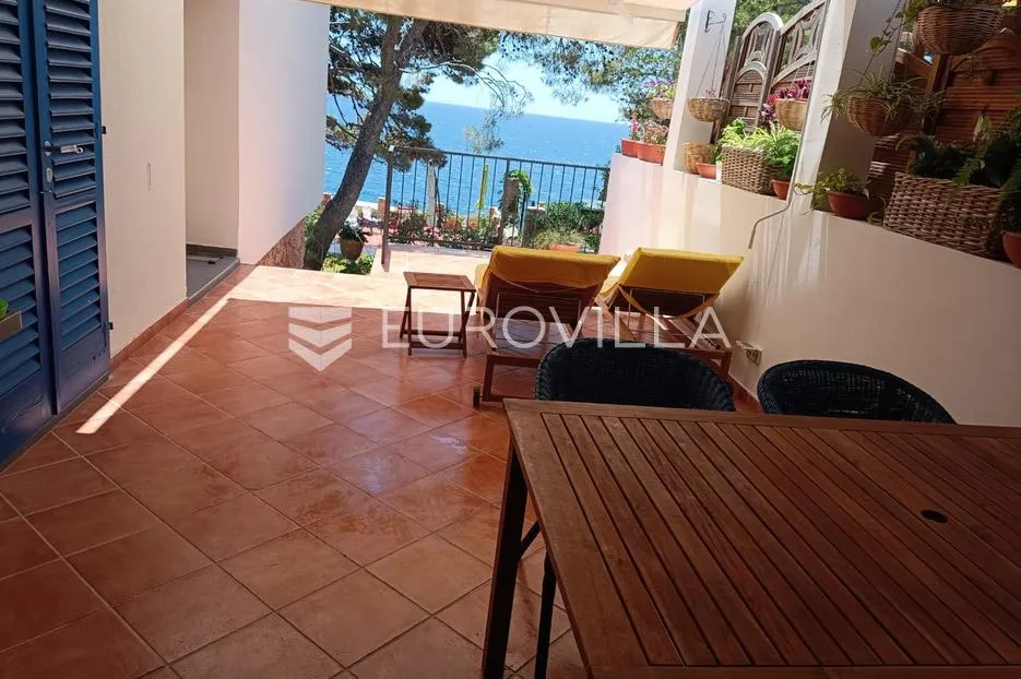 hvar, lijepa kuća na južnoj strani otoka 1.red uz more - slika 7