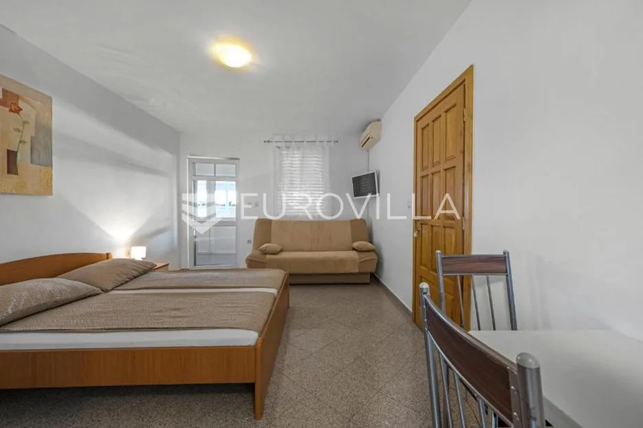 skradin, dubravice, kuća sa 7 apartmana i velikim bazenom, 760 m² - slika 33