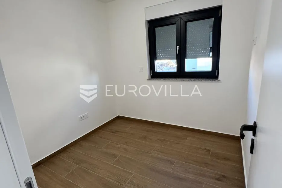pag, povljana, dvosoban stan s bazenom, useljivo! - slika 12