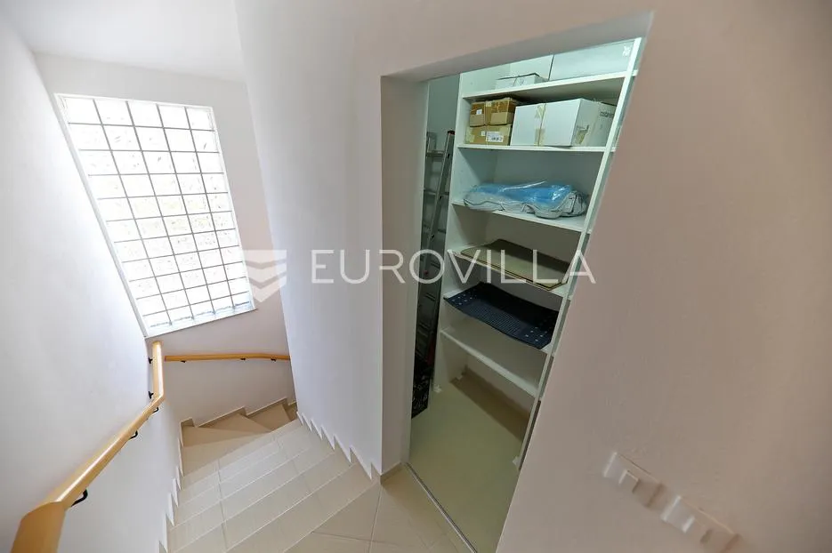 zadar, rovanjska, lijepa kuća s okućnicom i pogledom na more - slika 76